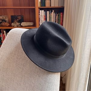 NWOT wool Italian black hat